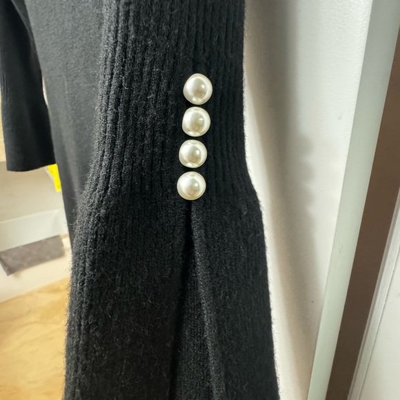 Ann Taylor Black PEARLIZED BUTTON CUFF V-NECK SWEATER DRESS - Size XS - Picture 7 of 14